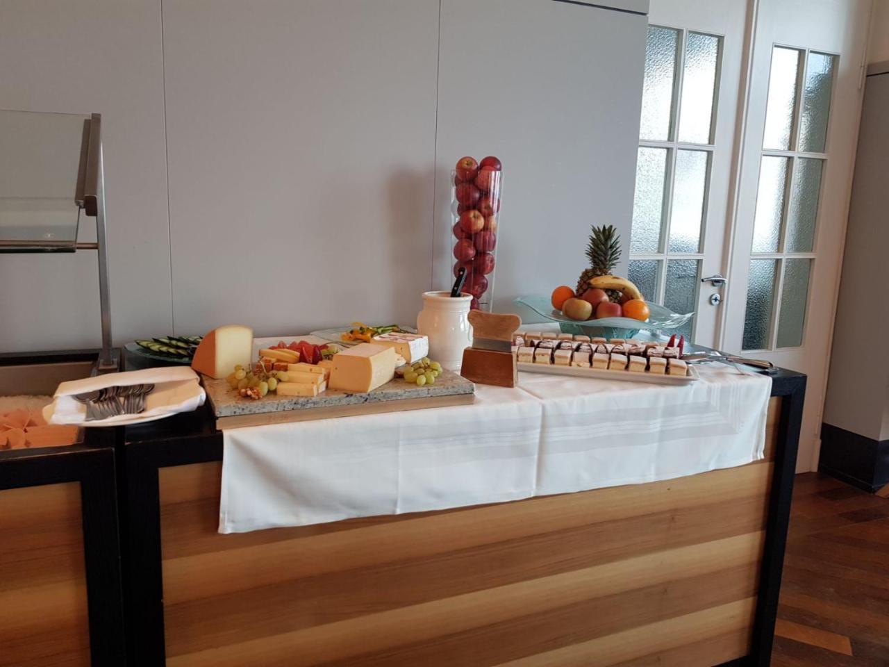 Hotel Riviera Loft Weggis Bagian luar foto