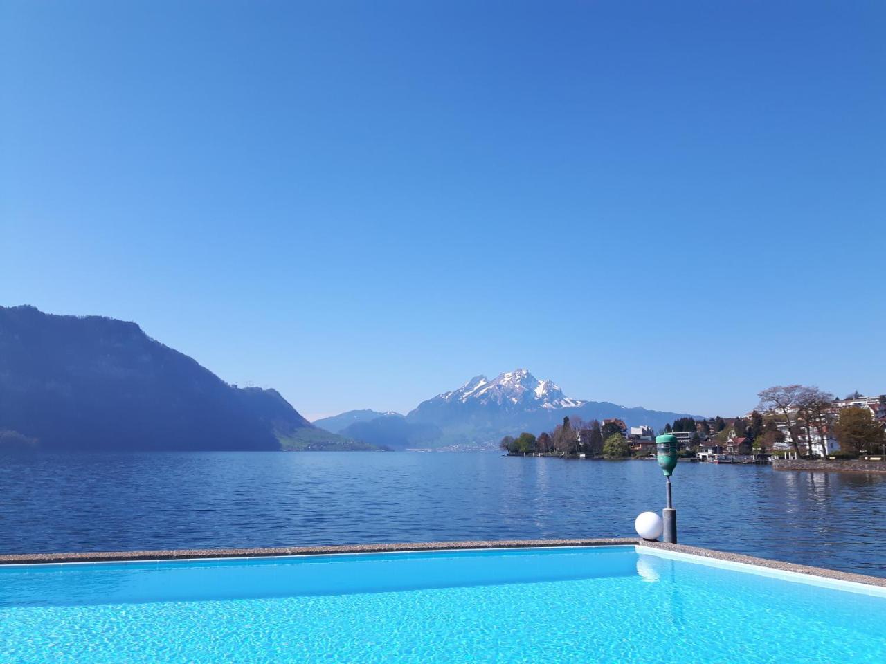 Hotel Riviera Loft Weggis Bagian luar foto